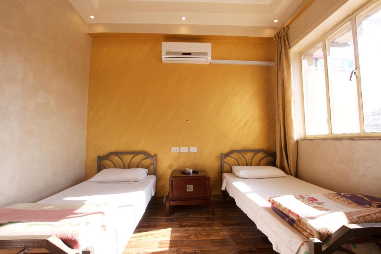 Erasmus Student House By Sunrise Hostel Amman Extérieur photo