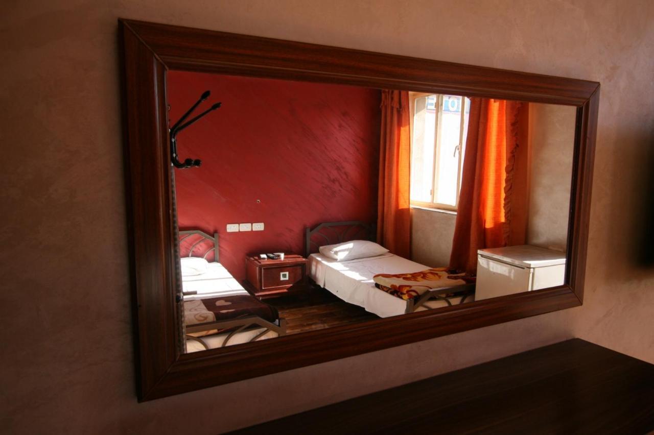 Erasmus Student House By Sunrise Hostel Amman Extérieur photo